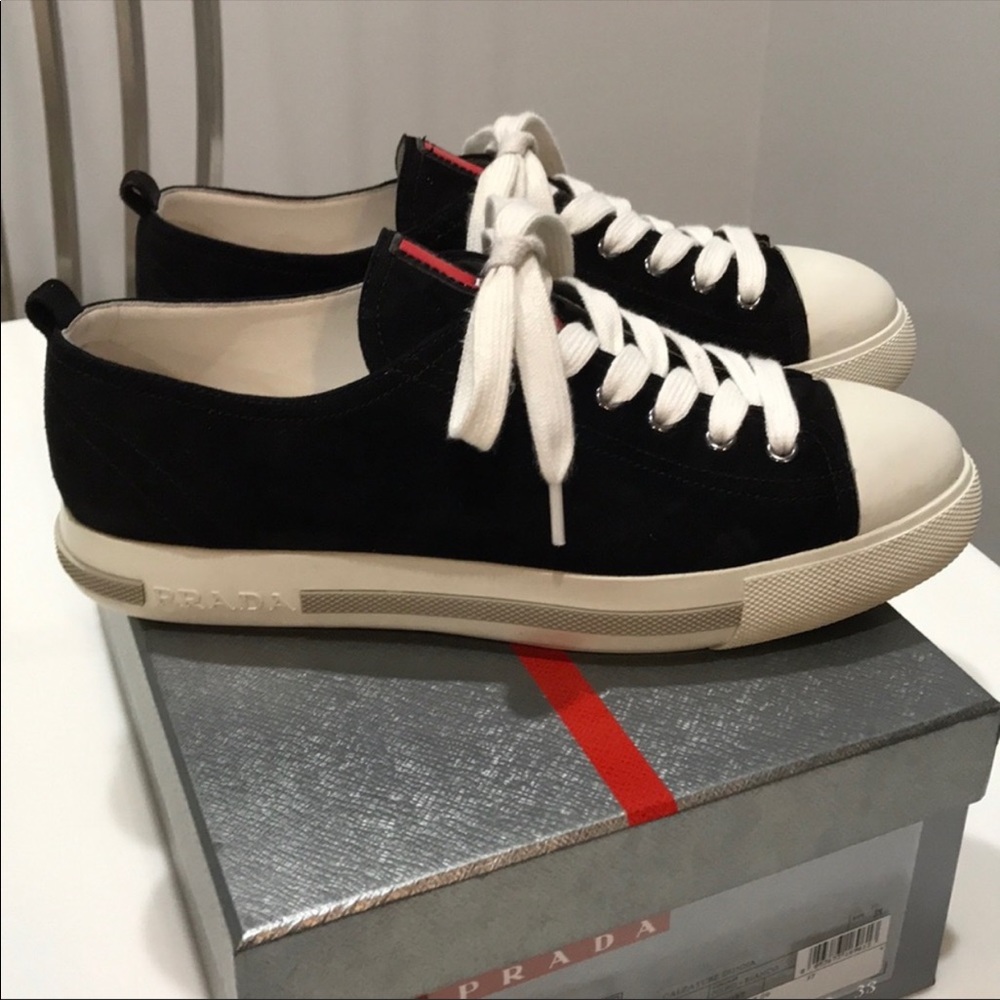 Authentic. Size 38 and fits true to size